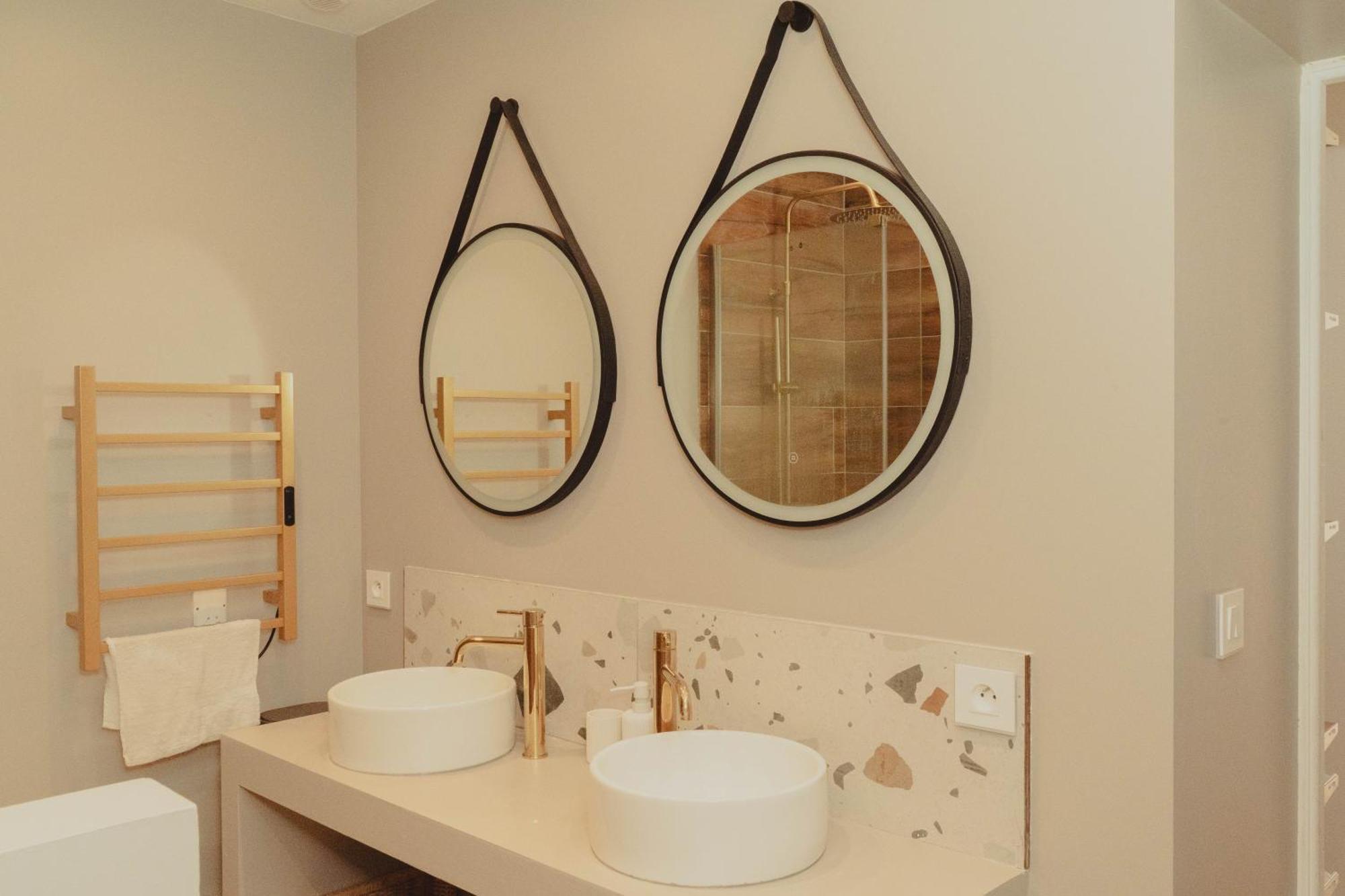 Au Coeur De Hyeres, Ideal Pour Les Couples ! ภายนอก รูปภาพ